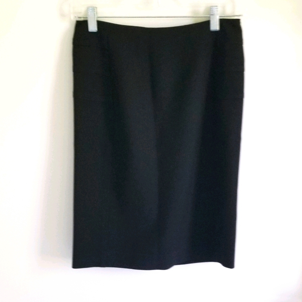 DVF  Black pencil skirt lined